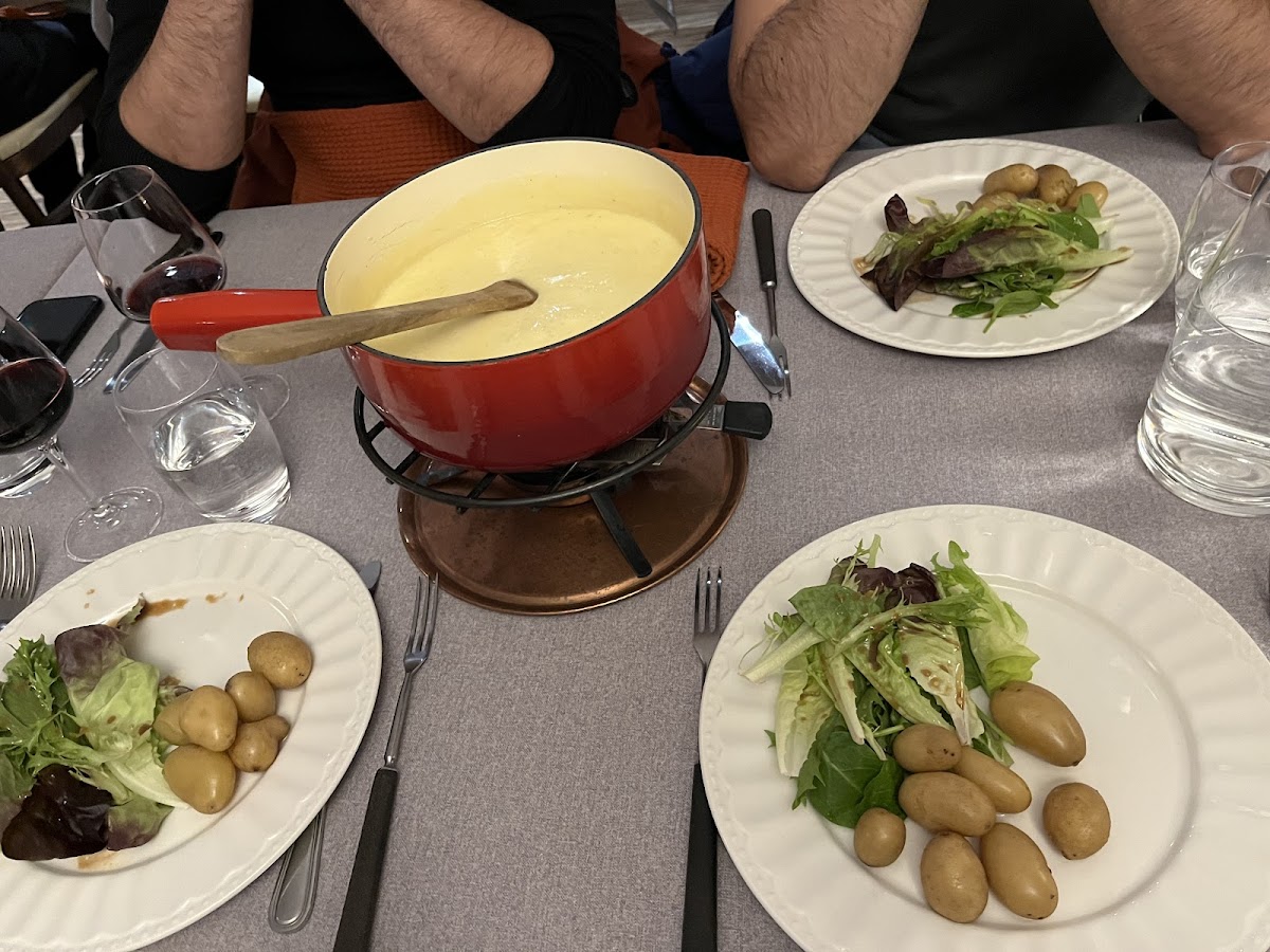 La Table Du Gai Soleil Photos 2